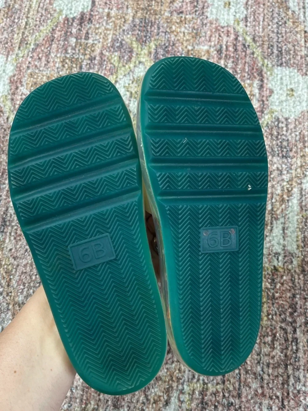 Tory Burch Clear Bubble Jelly Flat Sandals In Iridescent Size 6